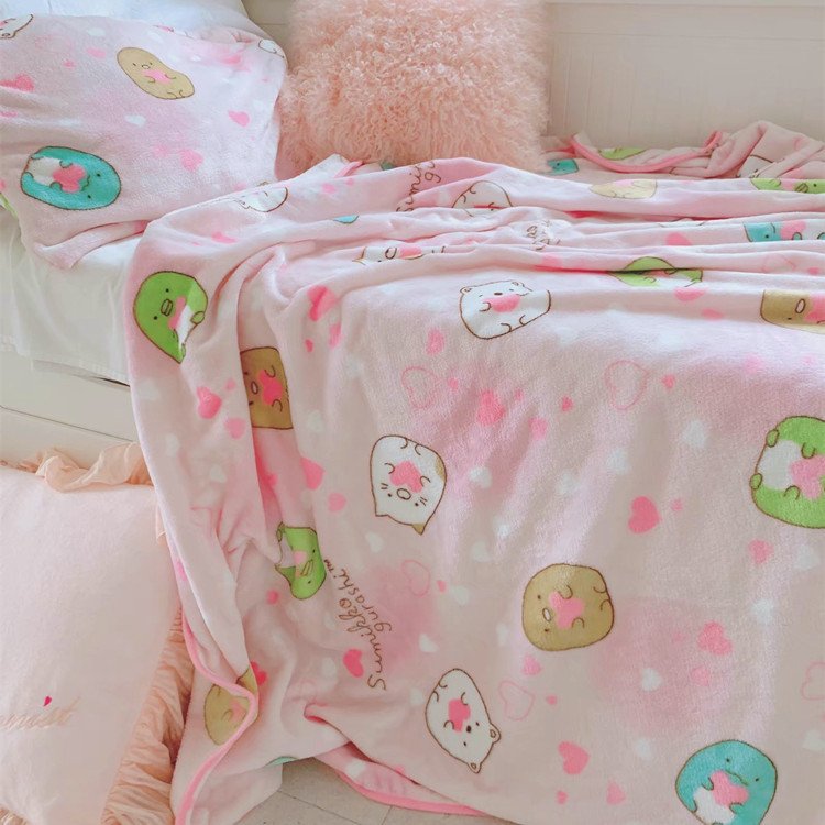 112020474504.jpg Coral fleece blanket - Image 1