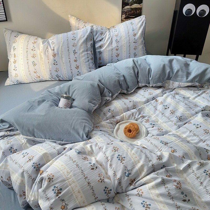 12ea76db-c55e-4a34-805d-c19fc8975e7d.jpg Washed Cotton Printed Four-piece Bedding Set - Image 1