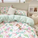 Four Piece Set Of Pure Cotton Bedding - Image 4