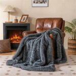 Gray 740GSM Faux Wolf Fur Throw Blanket 60"x80" Double-Sided Soft Fleece Lined Blanket - Image 4